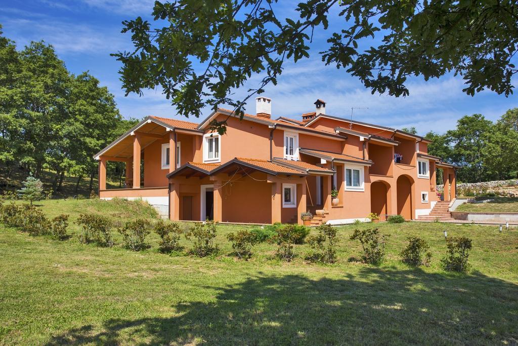 Apartments Matelici Divsici ภายนอก รูปภาพ