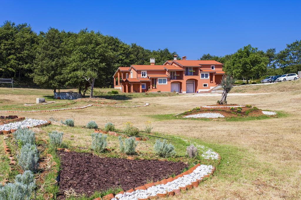 Apartments Matelici Divsici ภายนอก รูปภาพ